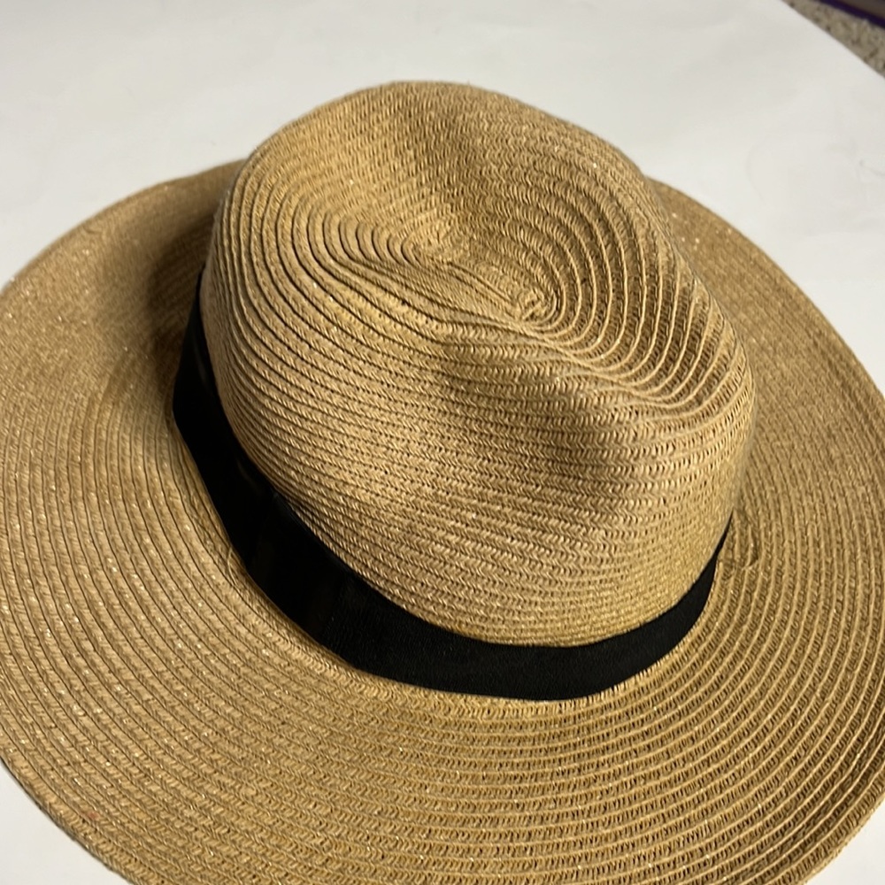 Beach Hat - Picture 3 of 3